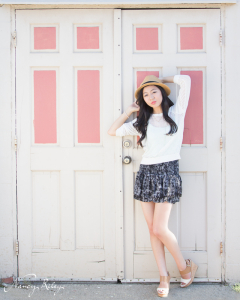 Cincinnati senior fashion shoot against door