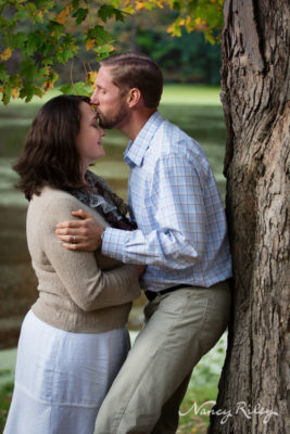 fall portraits couple